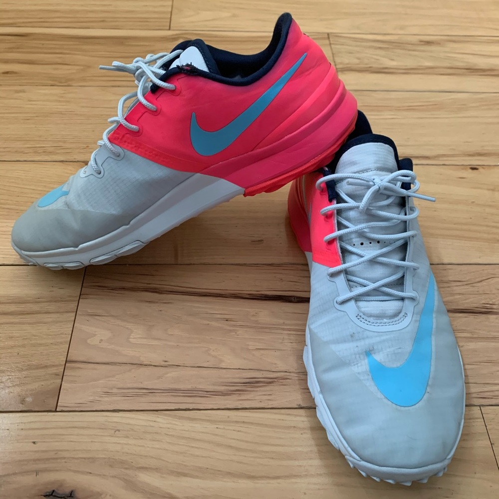 Women’s Nike size 10